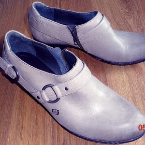 Born Womens Ankle Boots Grey